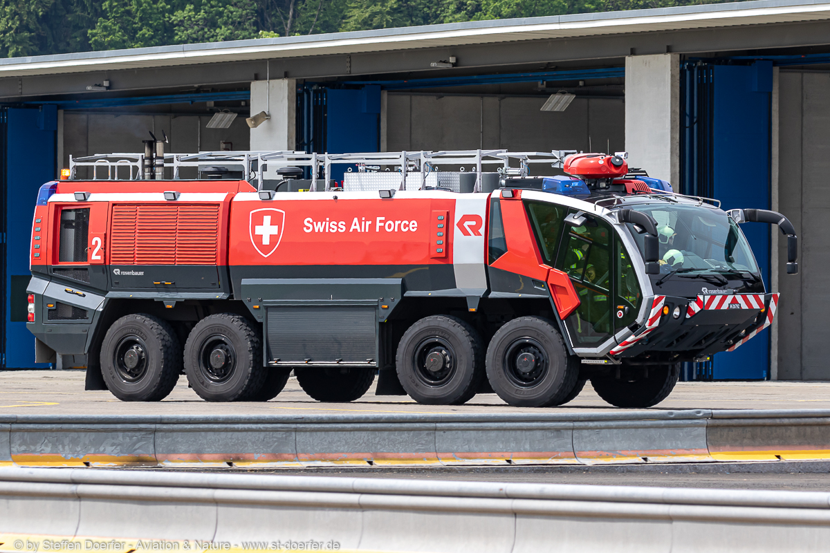 201IW5A0270