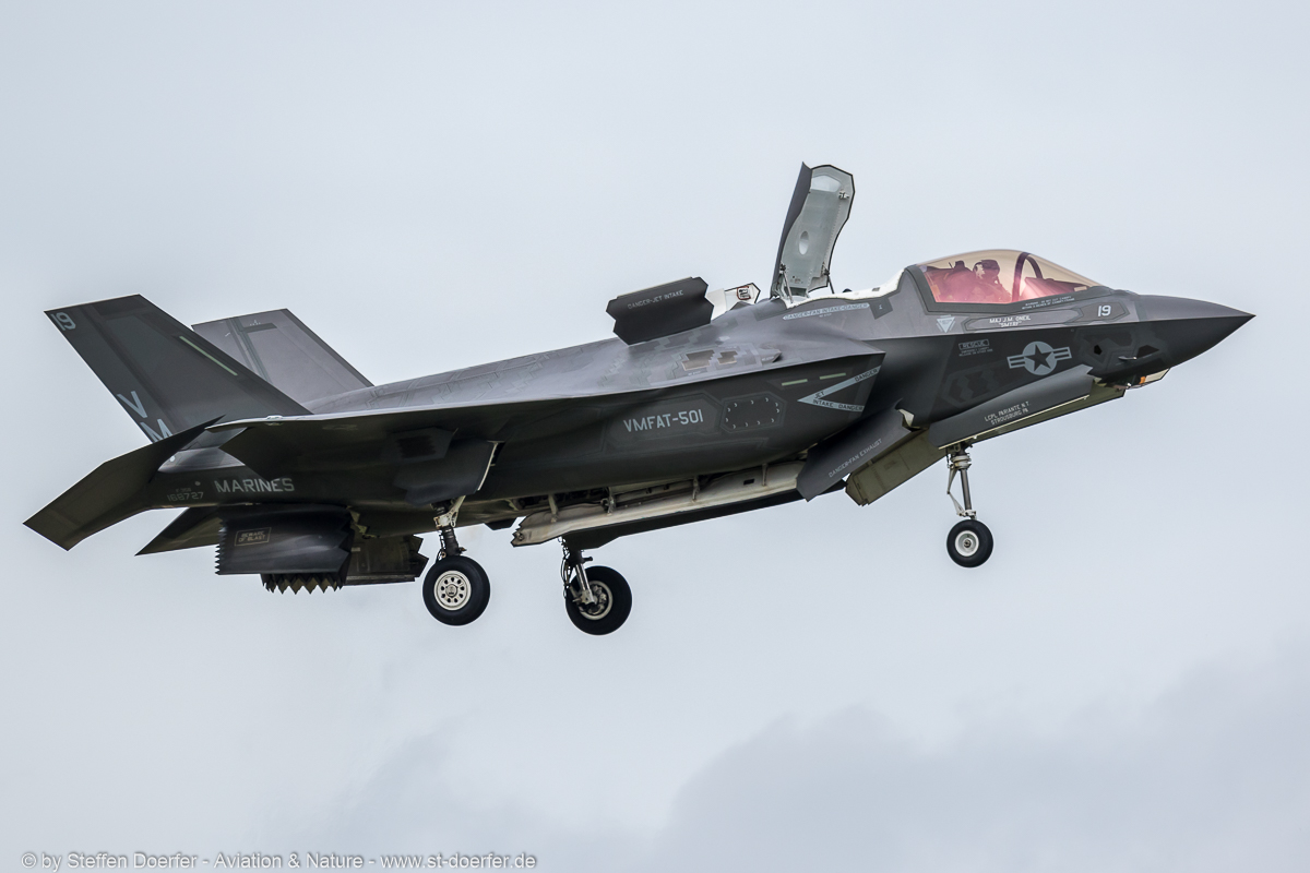 541IW5A6049