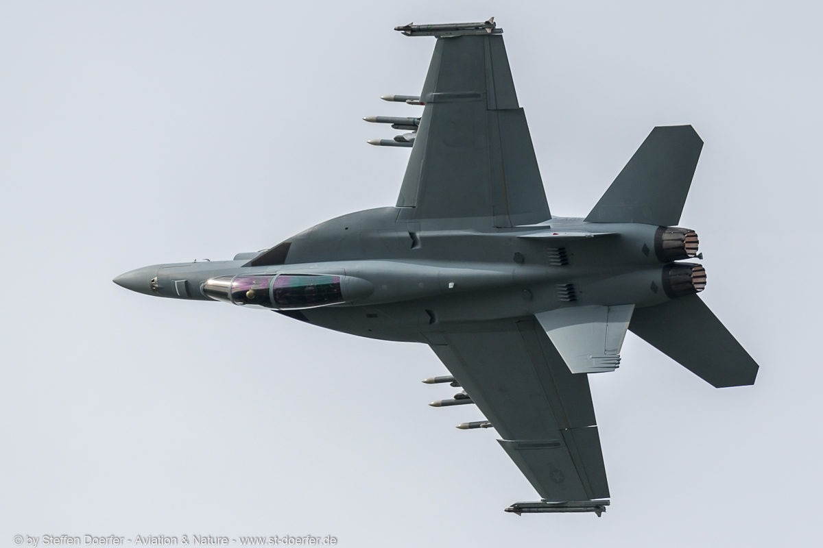 681IW5A6692