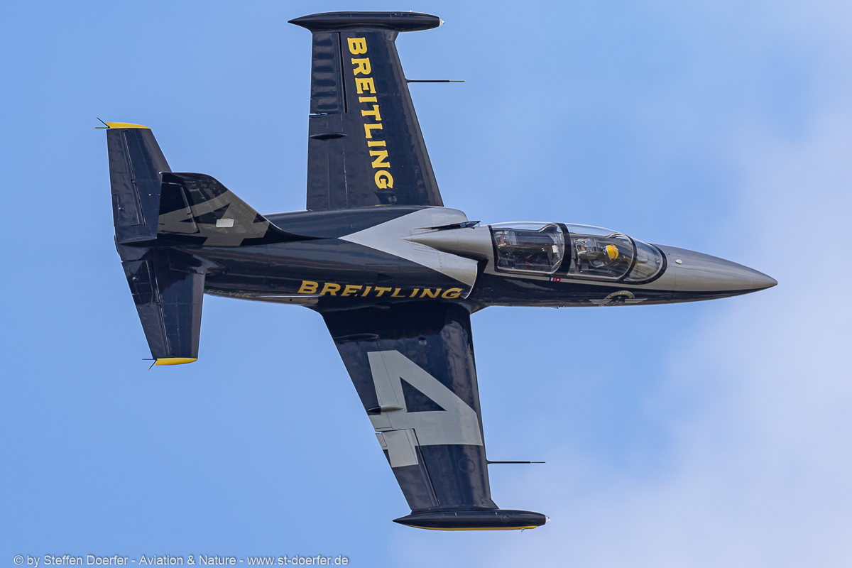 582JH3A4806