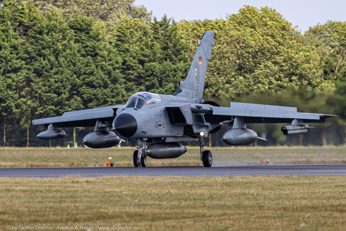 383-0Y2A7194