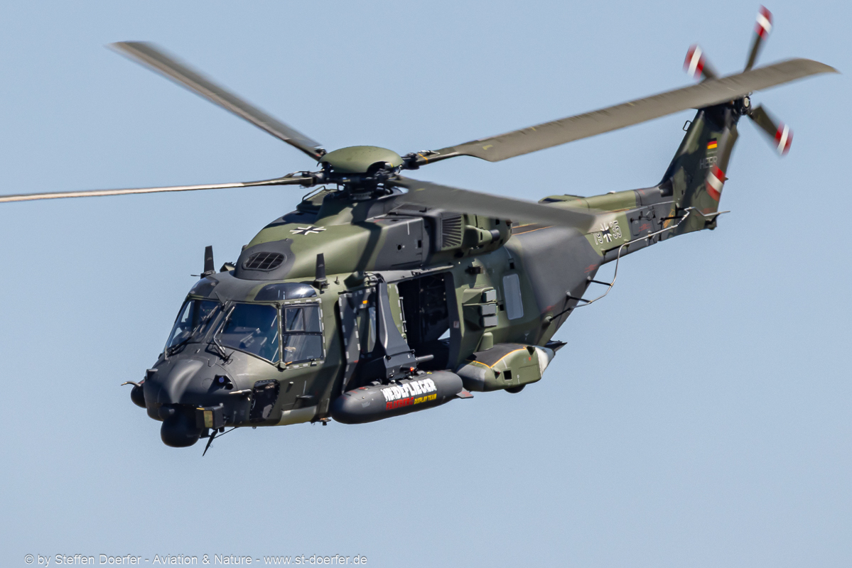 221CAA_2383