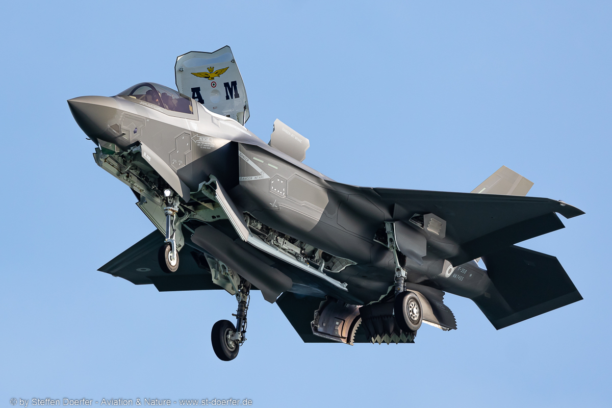 345IW5A7176