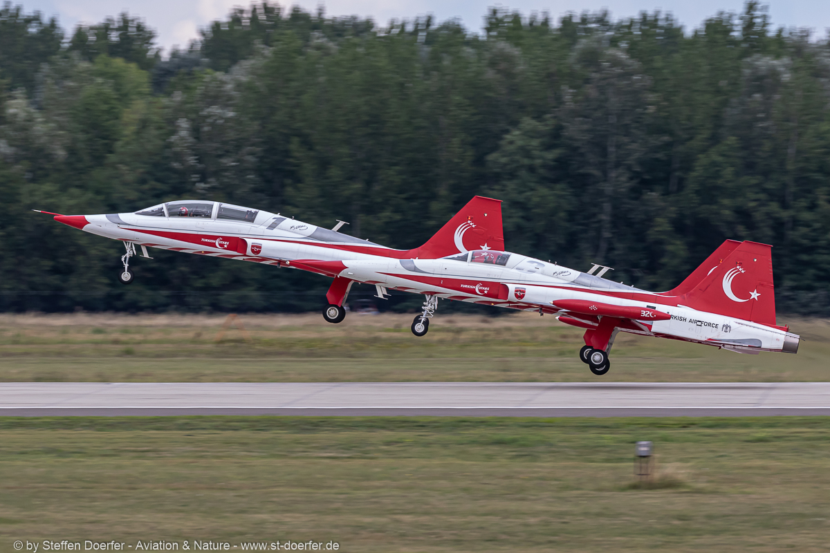 602JH3A5480