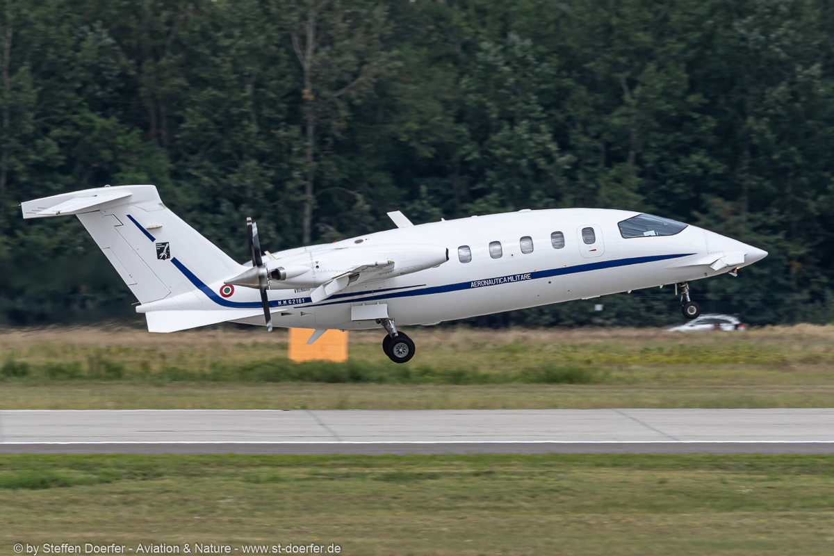 702JH3A4828