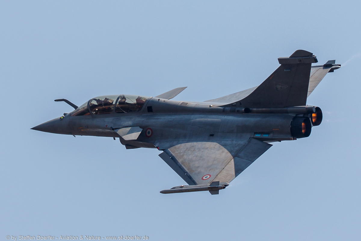 382JH3A4063