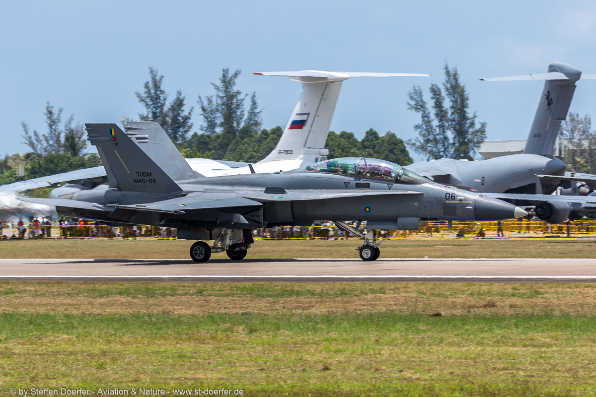 306IW5A8921