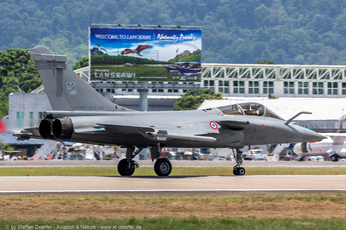 325IW5A8786