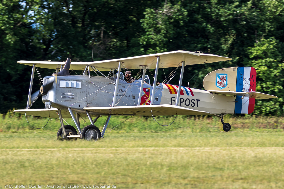 661IW5A6438