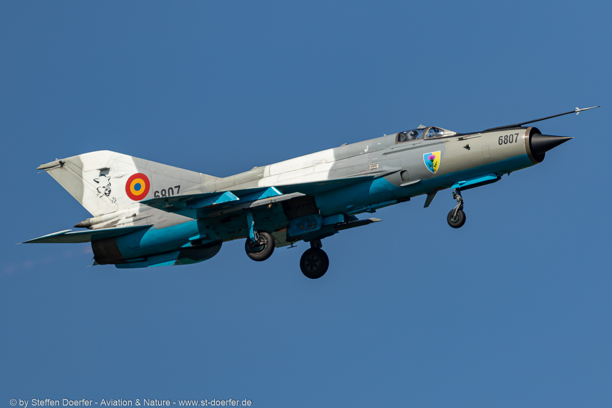 441IW5A8113