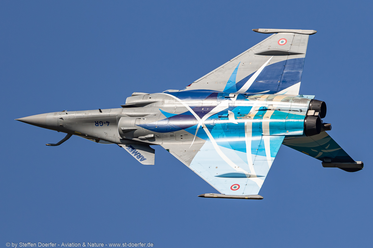 483IW5A8385