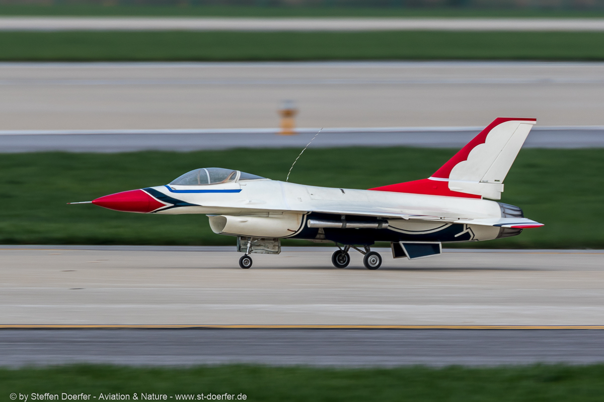 440JH3A3819