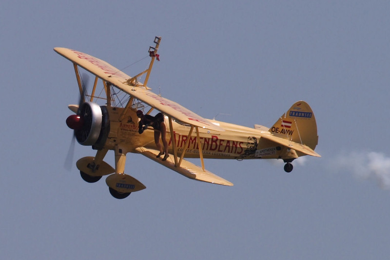 069CRW_9705