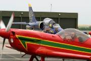 107CRW_0669_RJ