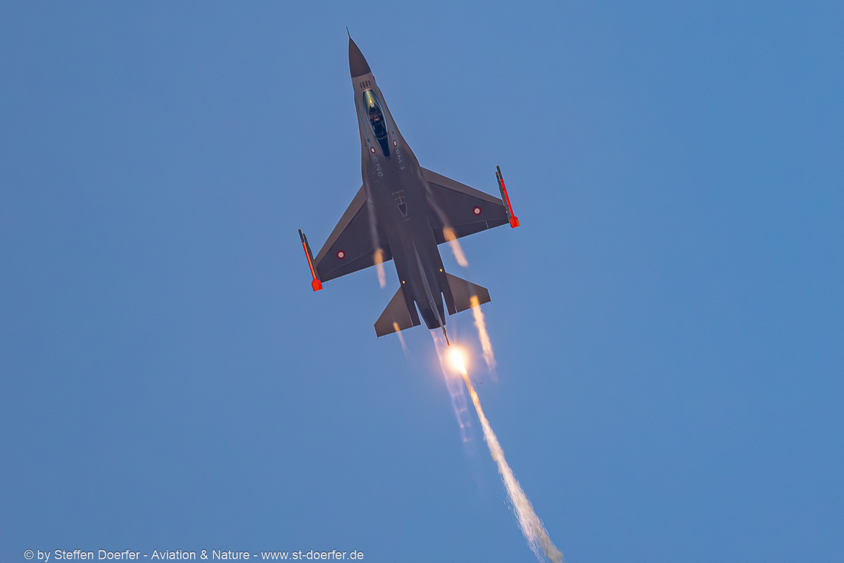 300CAA_7831