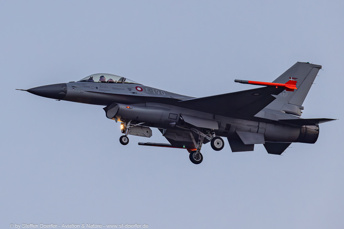 300CAA_7923