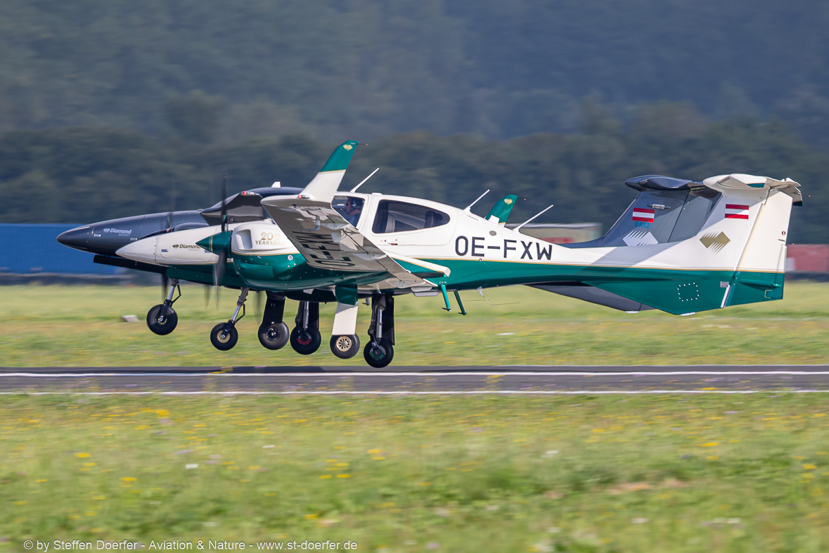 121CAA_8004