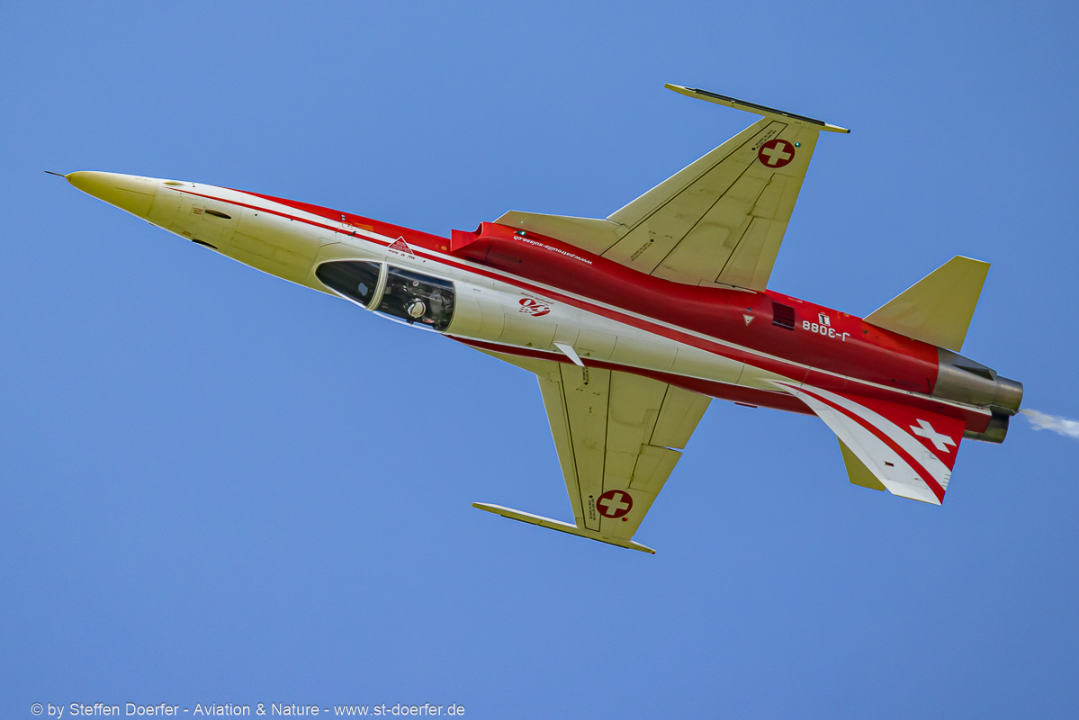 664CAA_4895