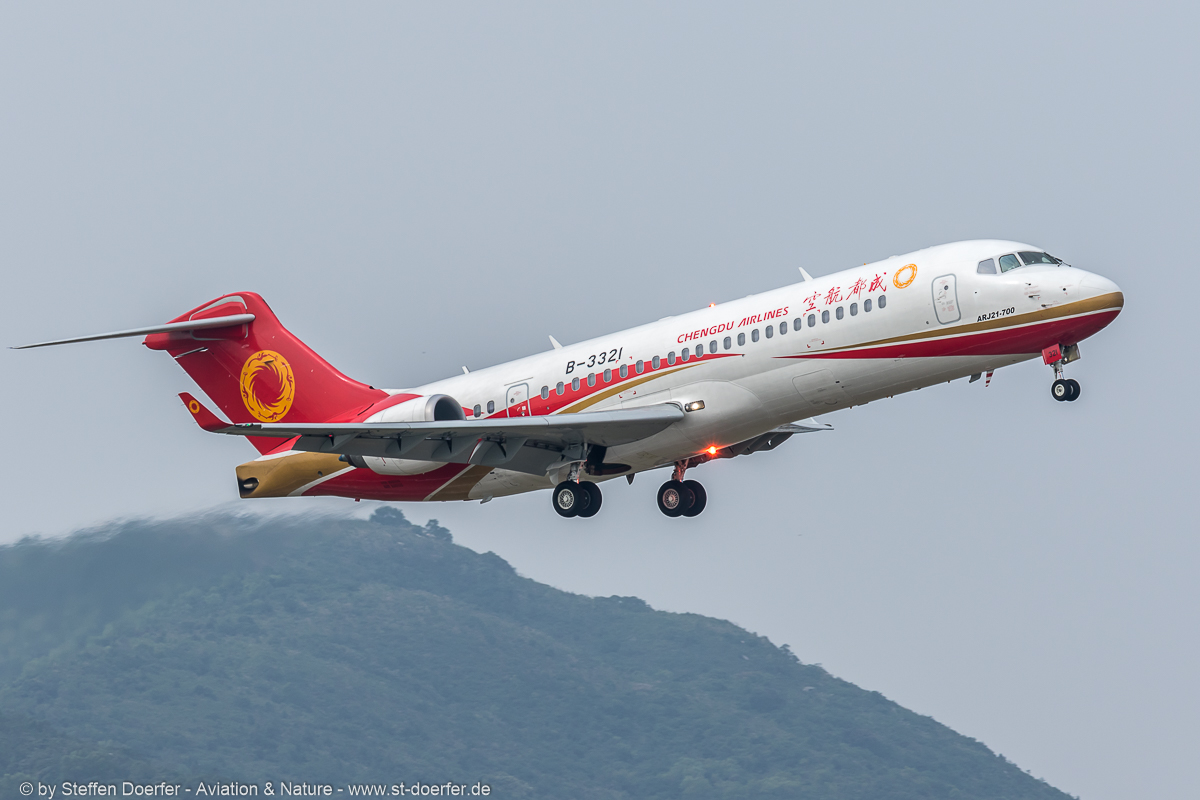 320JH3A8899