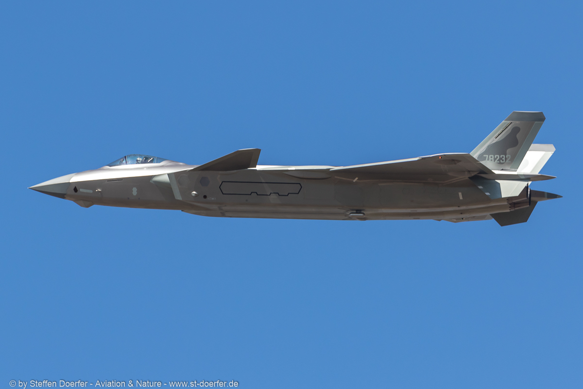 140IW5A6357