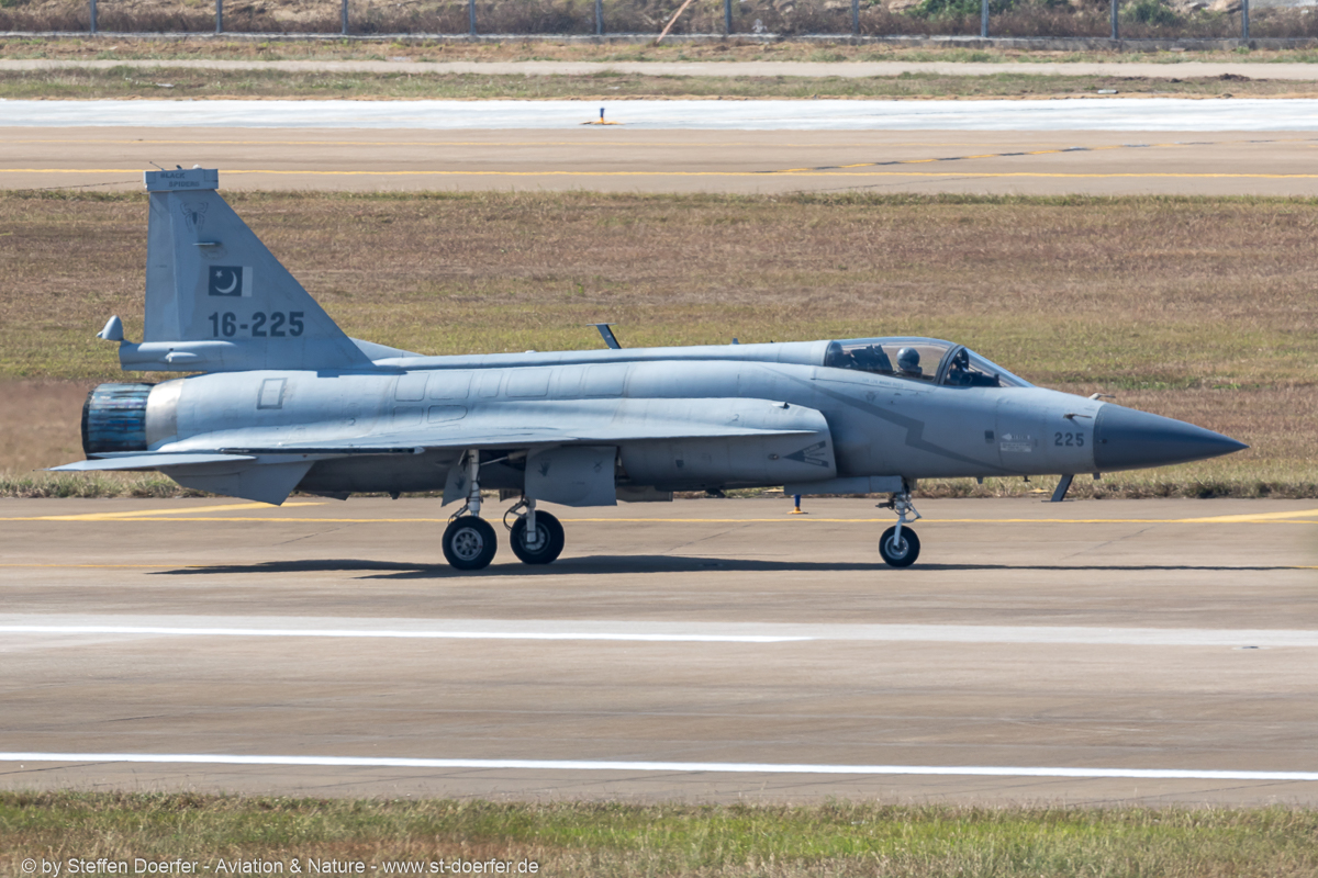 184JH3A2119